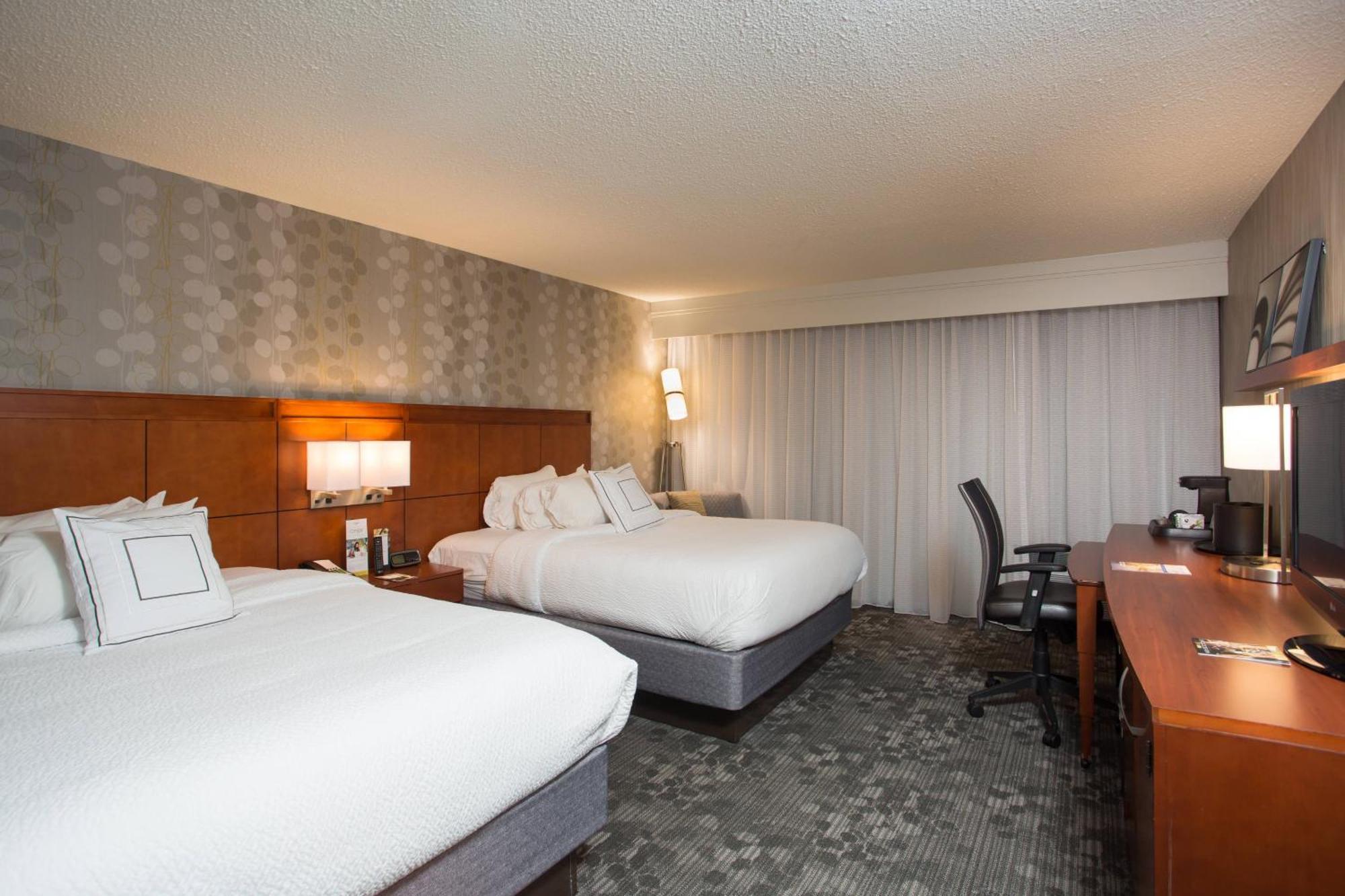 Готель Courtyard By Marriott Boston Вестборо Екстер'єр фото