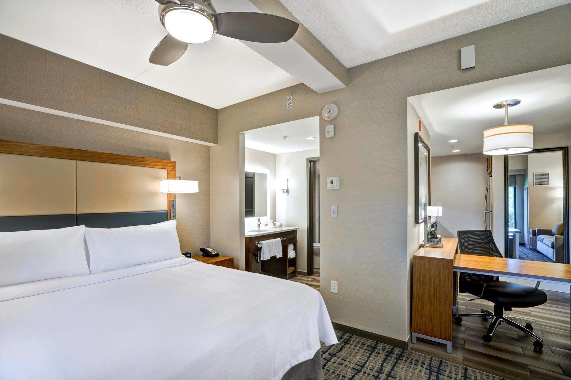 Готель Courtyard By Marriott Boston Вестборо Екстер'єр фото